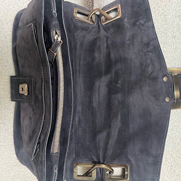 Roger Vivier Metro Shoulder Bag in brown suede - Picture 5 of 8